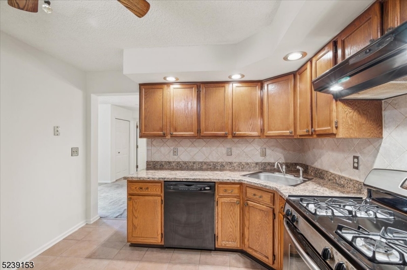 GLENBROOKE - Residential
