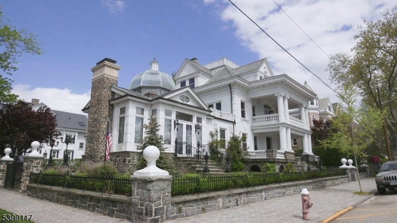 Bluff - Residential