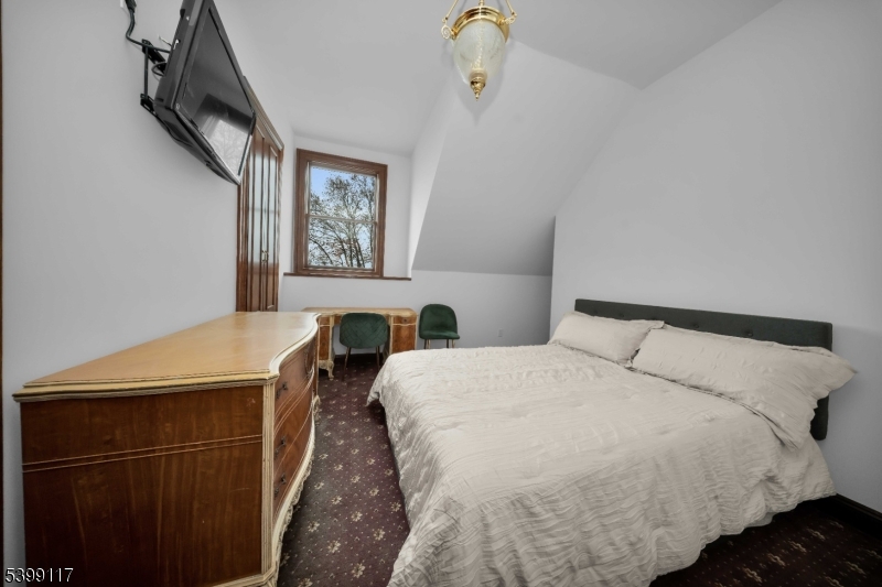 Bluff - Residential