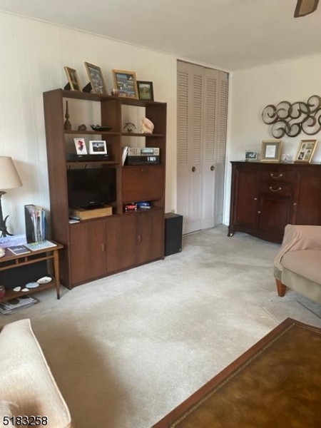 Knoll Manor II - Residential
