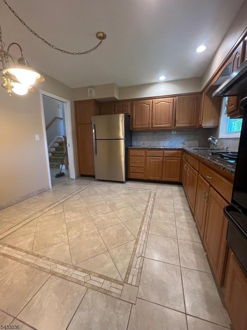 RESIDENTIAL - Residential