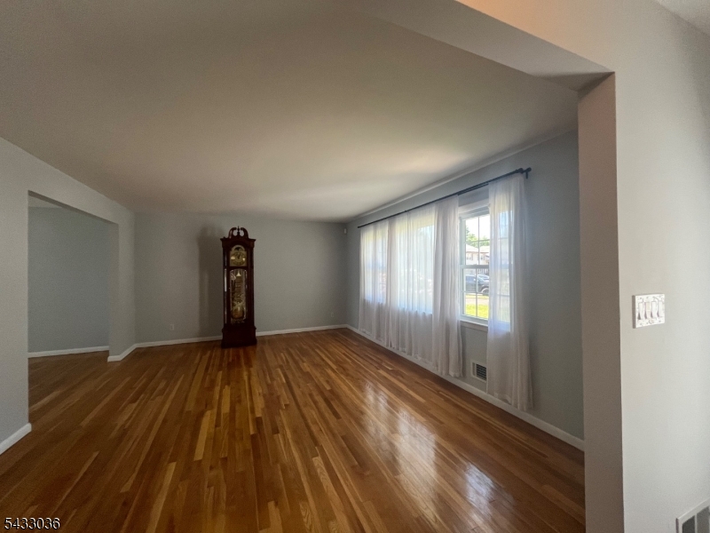 RESIDENTIAL - Residential