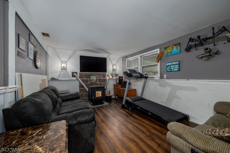 Barry Lakes - Residential