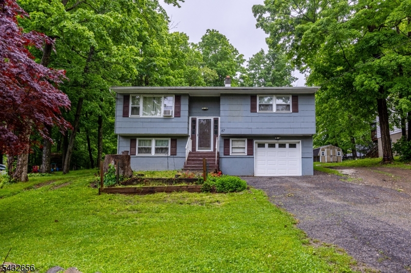 Barry Lakes - Residential