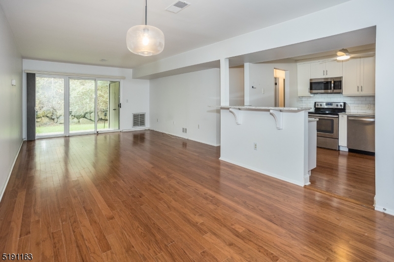 South Green I Condos - Residential Lease