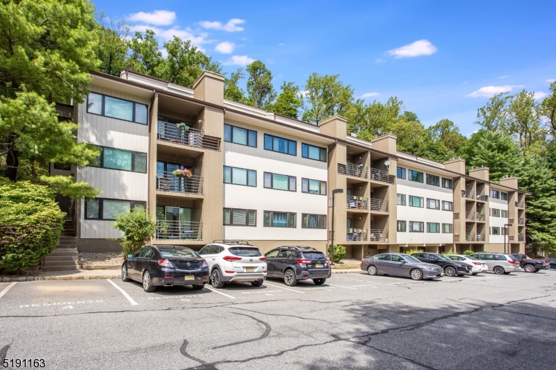 South Green I Condos - Residential Lease