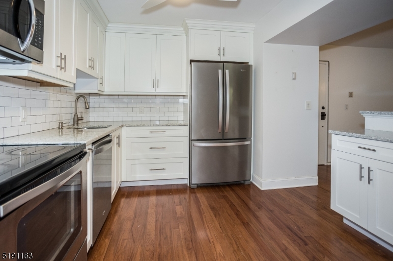 South Green I Condos - Residential Lease