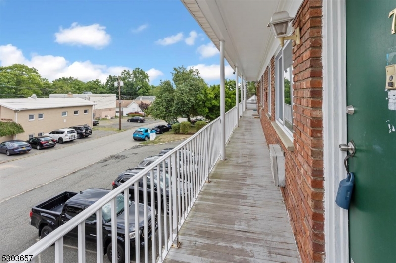 Lake Hiawatha - Residential