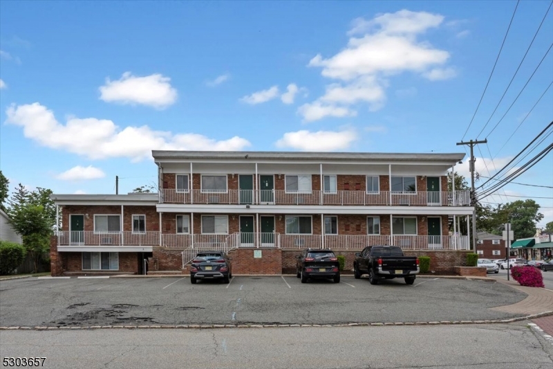 Lake Hiawatha - Residential