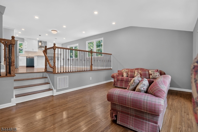 Point of Woods - Residential