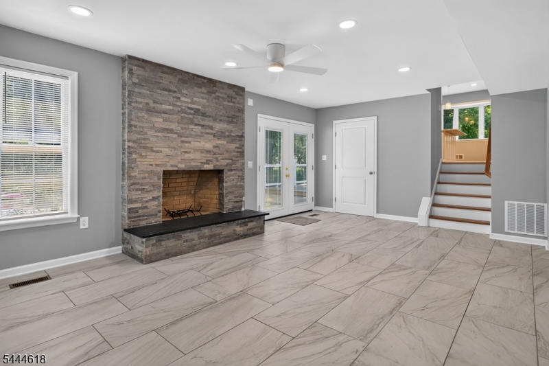 Point of Woods - Residential