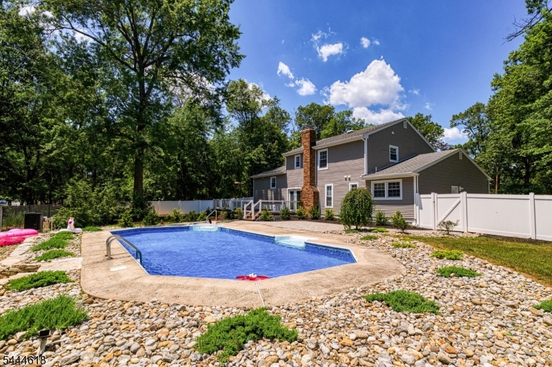 Point of Woods - Residential