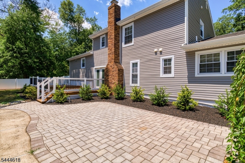 Point of Woods - Residential