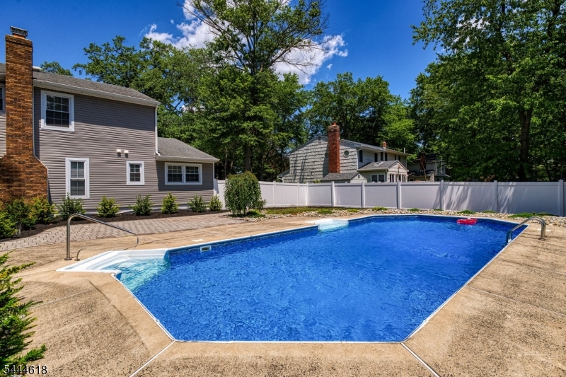 Point of Woods - Residential