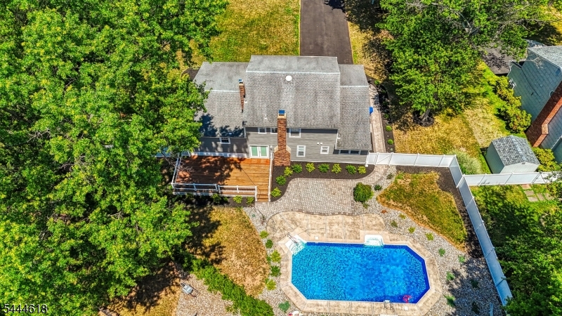 Point of Woods - Residential