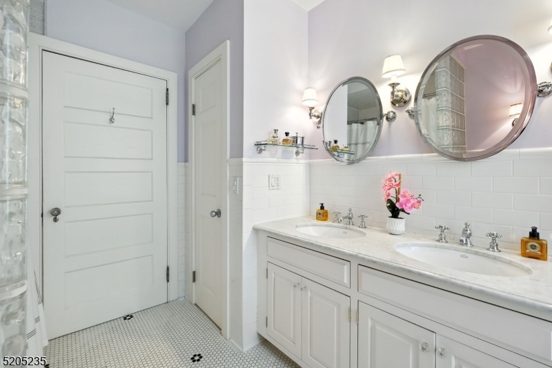 WOODFIELD ESTATES/DEERFIELD - Residential