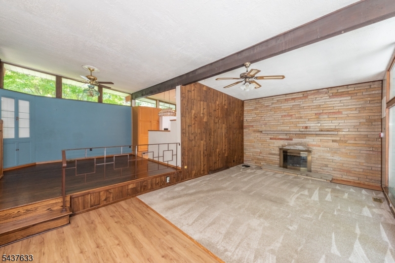 Cupsaw Lake - Residential