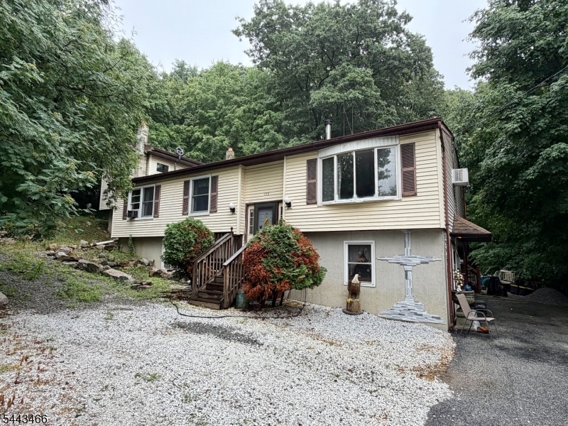 Barry Lakes - Residential