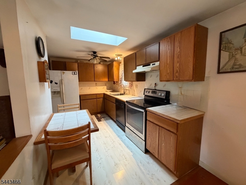 Barry Lakes - Residential