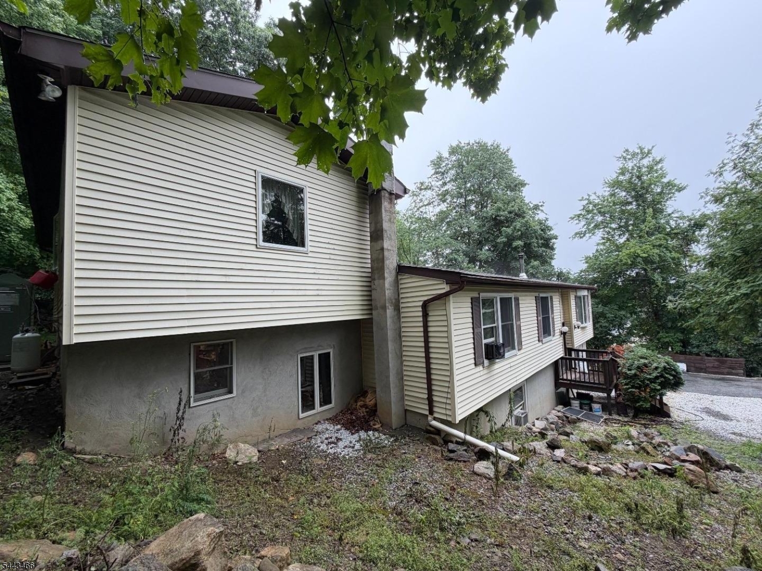 Barry Lakes - Residential