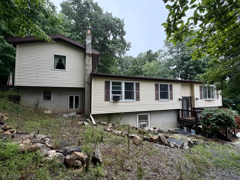 Barry Lakes - Residential