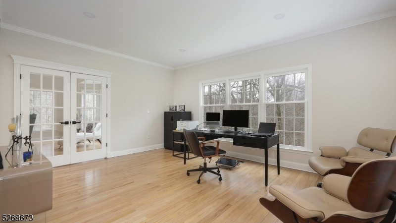 BROOKRACE - Residential