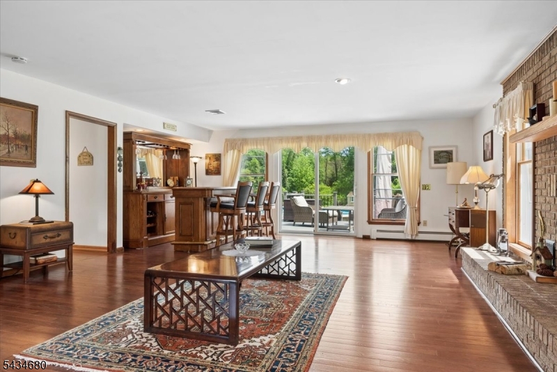 HIGHVIEW ESTATES - Residential