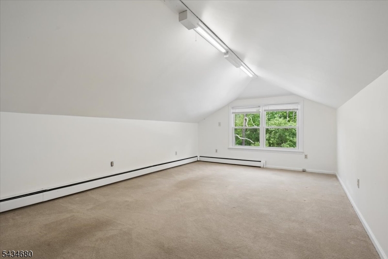HIGHVIEW ESTATES - Residential