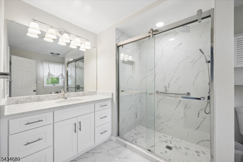 HIGHVIEW ESTATES - Residential