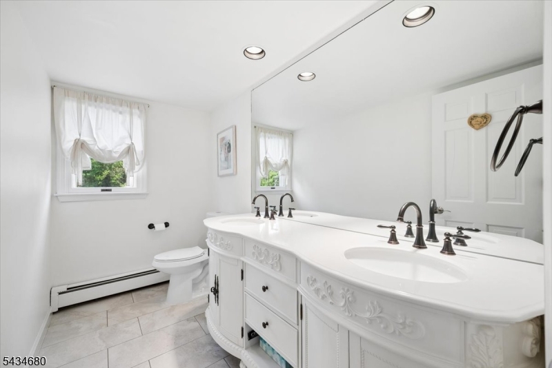HIGHVIEW ESTATES - Residential