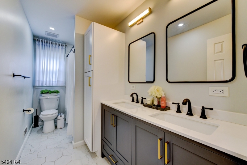 CEDARBROOK - Residential