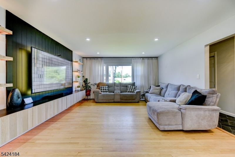 CEDARBROOK - Residential