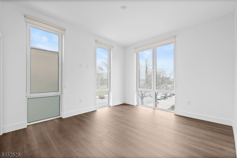 The View at Lincoln Park - Residential