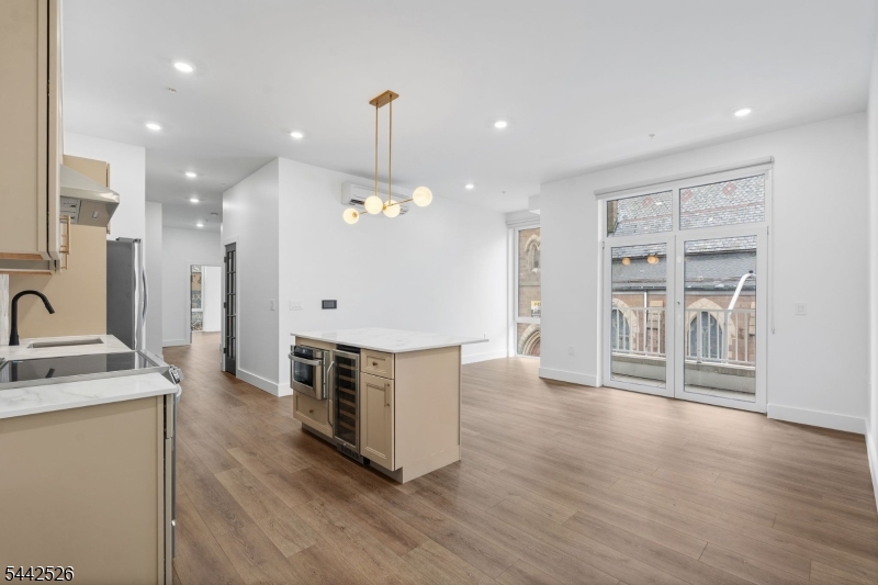 The View at Lincoln Park - Residential