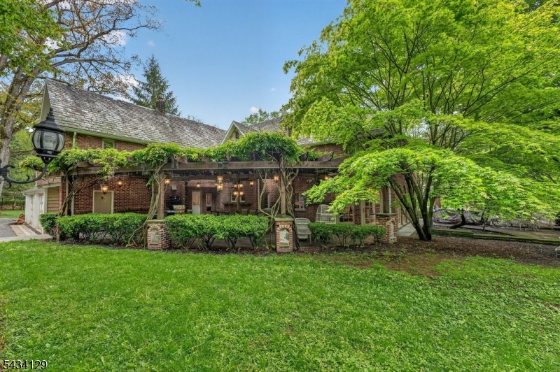 SLEEPY HOLLOW - Residential