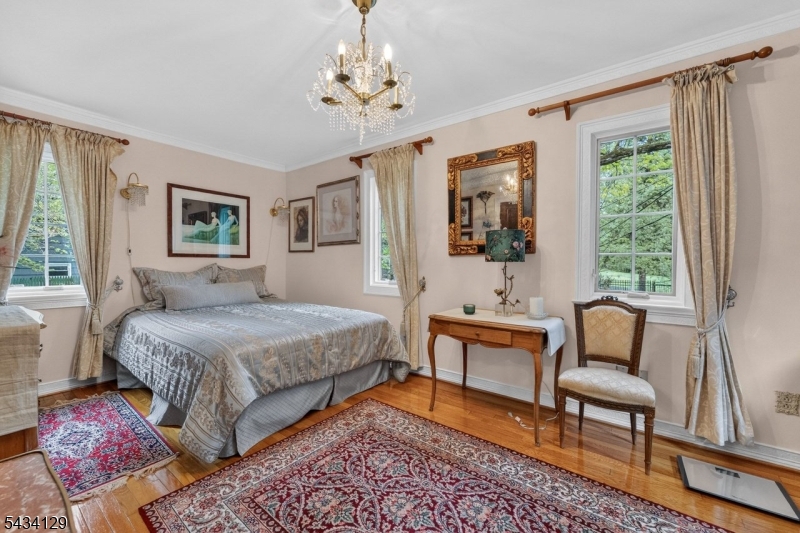 SLEEPY HOLLOW - Residential