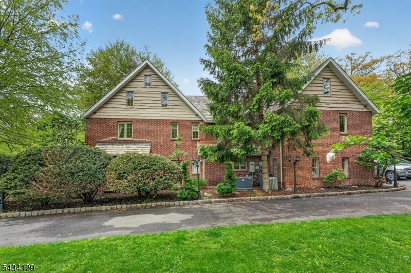 SLEEPY HOLLOW - Residential