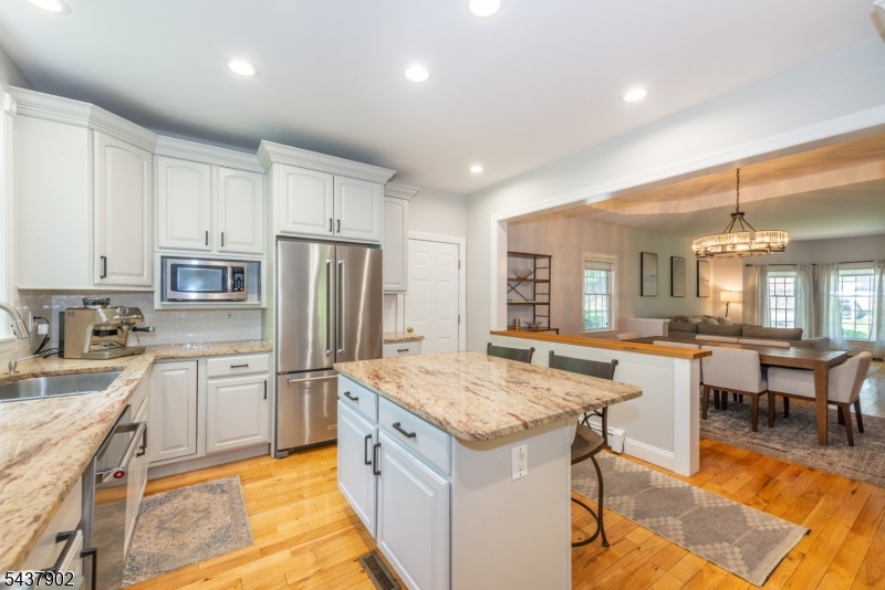 Free Acres - Residential