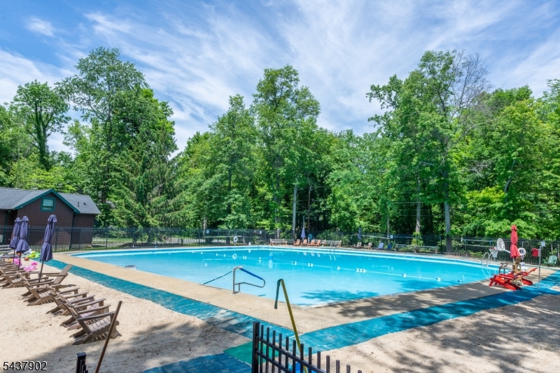 Free Acres - Residential