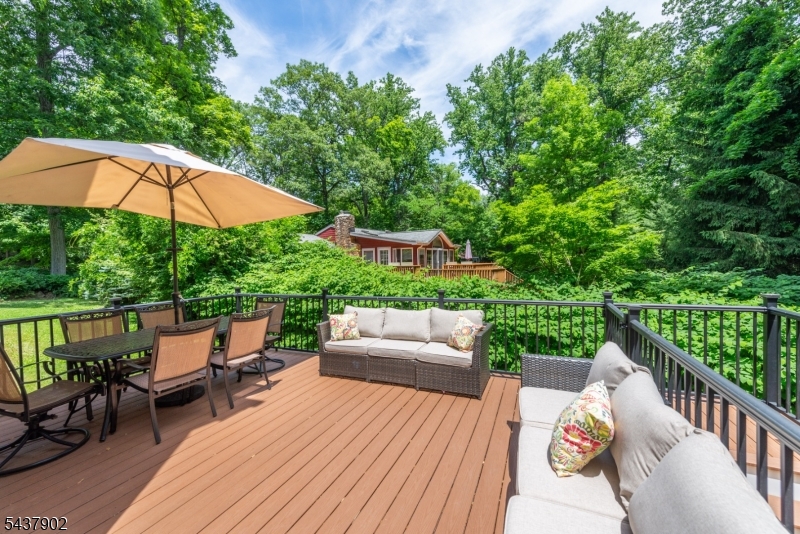 Free Acres - Residential