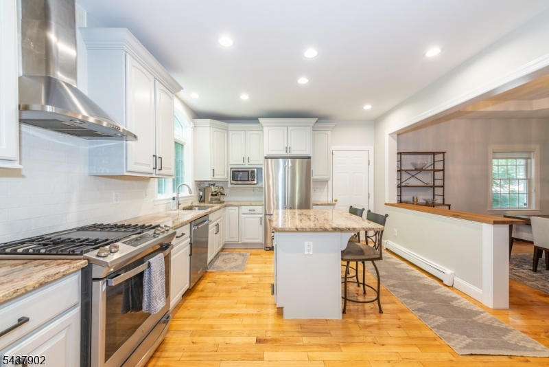 Free Acres - Residential