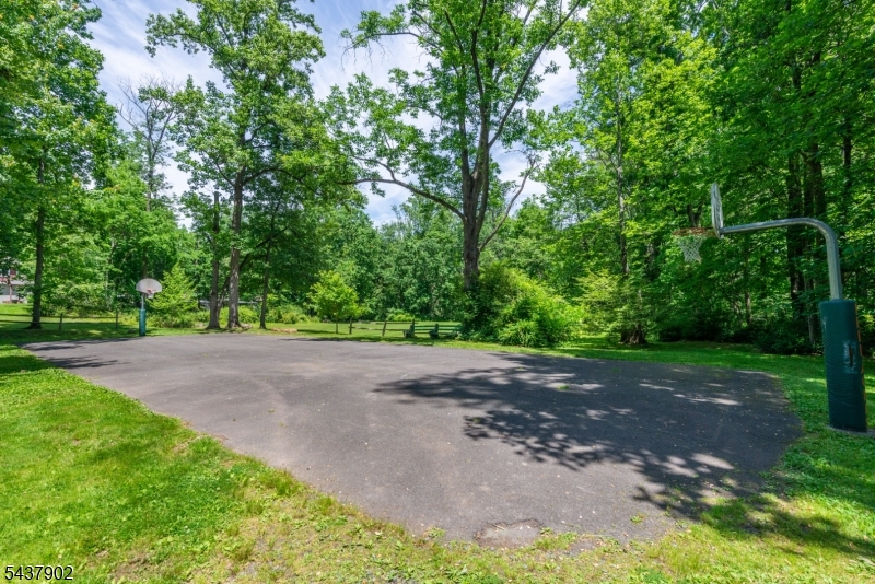Free Acres - Residential