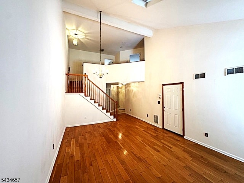 WOODMONT - Residential