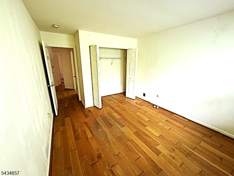 WOODMONT - Residential