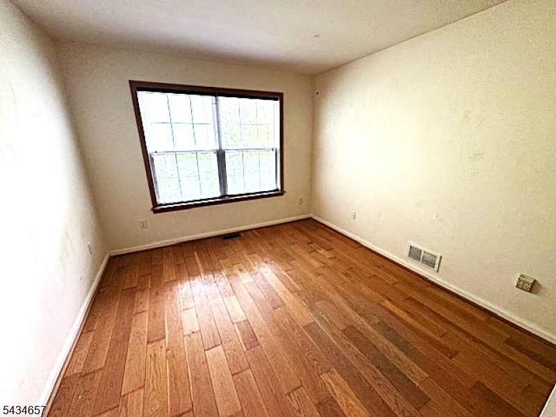 WOODMONT - Residential