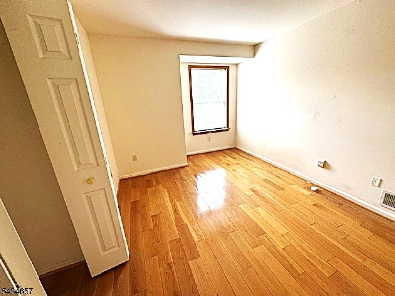 WOODMONT - Residential