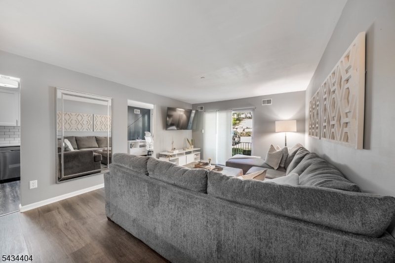 Seasons Glen - Residential
