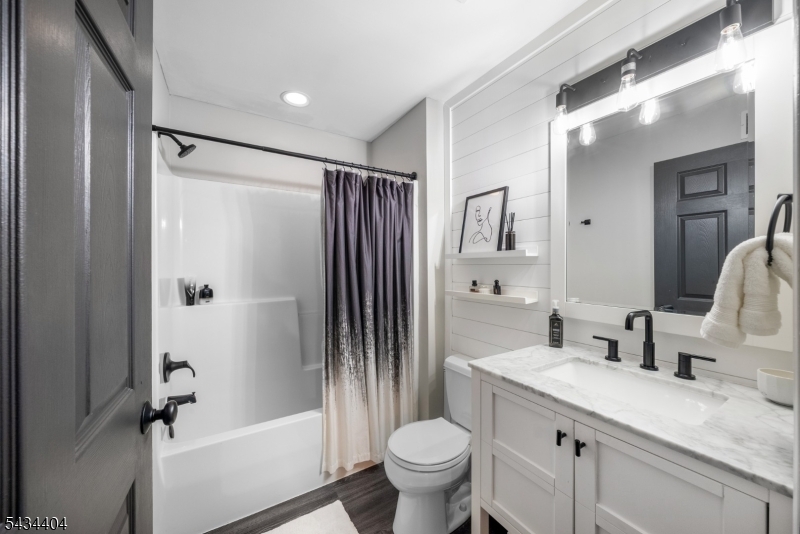 Seasons Glen - Residential