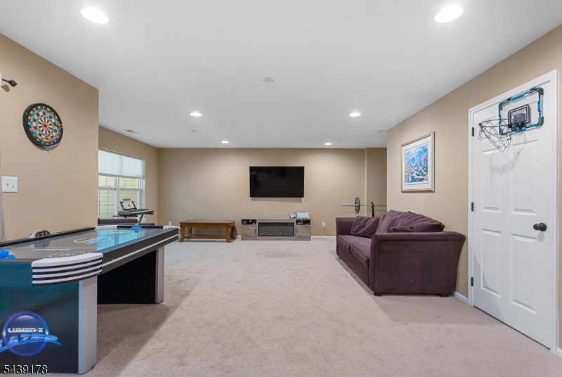 Summit Falls - Residential