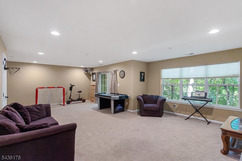 Summit Falls - Residential